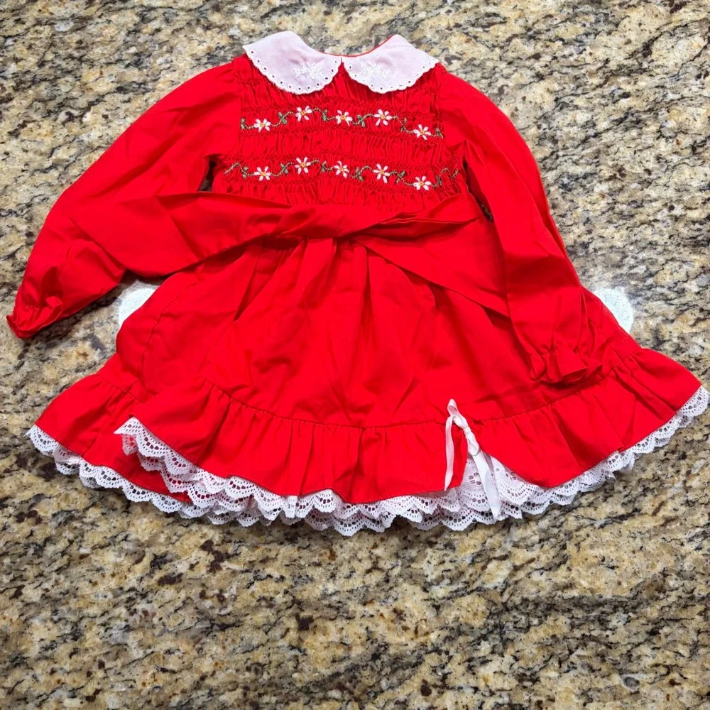Vintage Winnie The Pooh Disney Red Smocked Floral Lace Dress Girls 2T Holiday